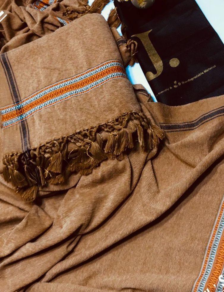 Luxurious Brown Velvet Shawl - Perfect for Any Occasion